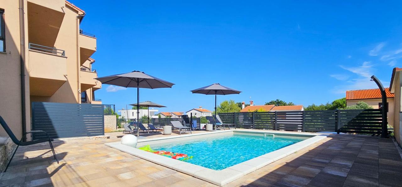 Apartment Bluemare B3 With Shared Pool Лижнян Экстерьер фото